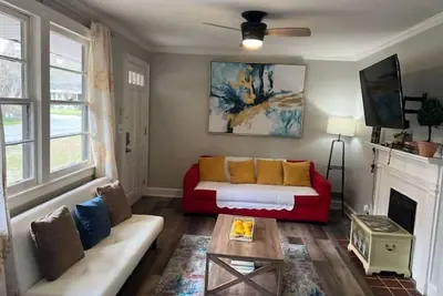 Image de Cozy & Spacious 2br 1Bath Duplex Near Everything