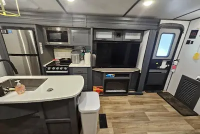 Image de Peaceful, All Amenities, Great Fishing, Camping! \n