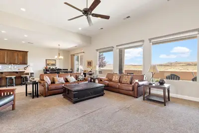 Image de Swim Spa Nights & Desert Light – Roadrunner