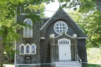 Image de Astonishing  Church converted into new three bedroom dramatic house in  village