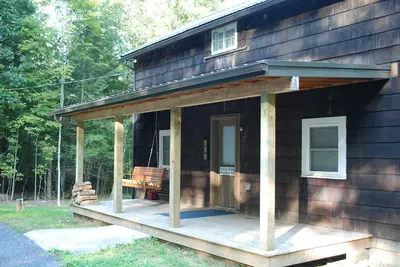 Image de Cozy Cabin in the Woods - Close to Psu!
