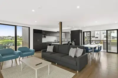 The Fairway Club 17 $ Bedroom Premium Townhouse