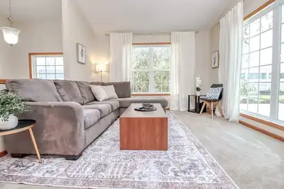 Image de Spacious Bedrooms  4bd 2b 9 guests  Bbq Grill