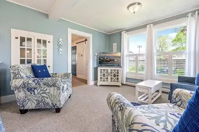 Image de Beautiful inn, Lighthouse Landing. #2 Sea Cliffs