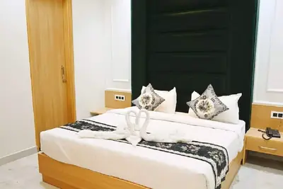 Image de Deluxe Room-Hotel Posh-Food, Wifi, Parking