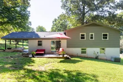 Image de Bohemian Retreat |Newly Remodeled with New Hot tub