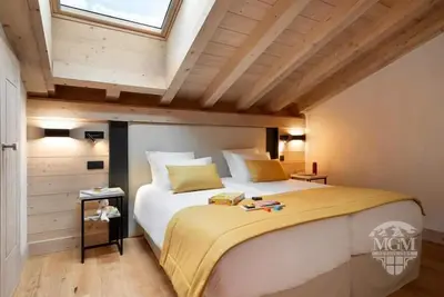 Image de Wifi, pied des pistes de ski, vue montagne, piscine, sauna, hammam, balcon, parking, télévision