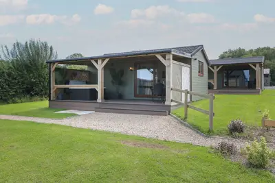 Image de Birch, romantic, luxury holiday cottage, with hot tub in Donisthorpe