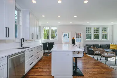 Image de Best Location in Rye-5 min walk to Town and Metro North Train