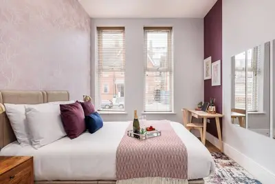 Image de Spacious Seaside 2-Bed Apt w/ Free Gym & Parking