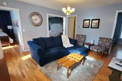 Image de Single level 3 bedroom, fenced yard, central air