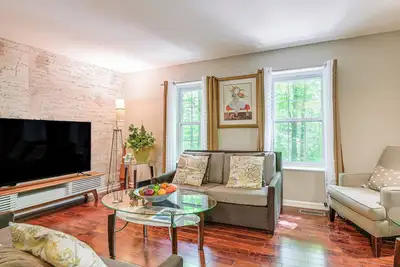 Image de Roomy Columbia Retreat ~ 17 Mi to Dtwn Baltimore