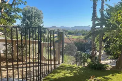 Upscale Oasis Retreat with Views