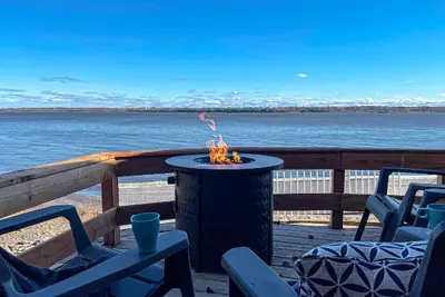 Image de Magnifique chalet de style loft sur le bord du fleuve Saint-Laurent.