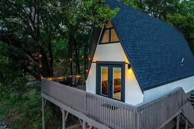 Image de Views! Modern A-Frame w/ Private Hot Tub & Firepit