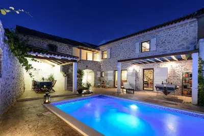 Image de Superbe maison de 2 chambres à Nin