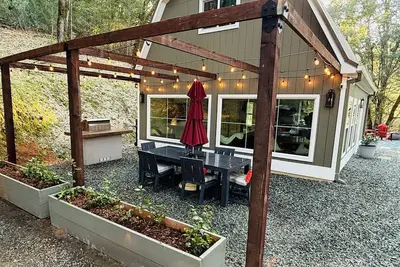 Image de Stunning Wine Country Cottage on Consumnes River & Pickleball Basketball Court!