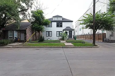 Image de 3br Father's Montrose Estate A! Medical Center\n