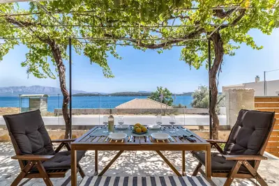 Image de Maison de vacances 'Elia Perigiali Lefkada' avec vue sur la mer, Wi-Fi et climatisation