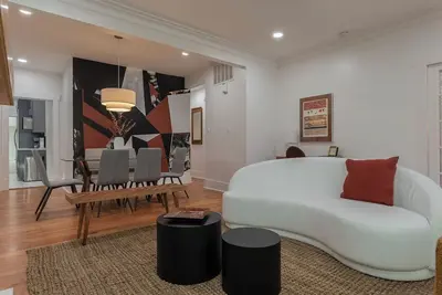 Image de 💎 The Ares A Luxury! 💎 Montrose Bunker! 5br ⭐️⭐️⭐️⭐️⭐️