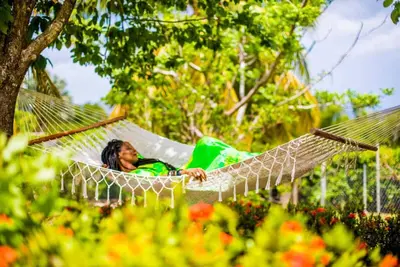 Image de Mzuri Quiet Retreat. . . . 3 minutes to beach