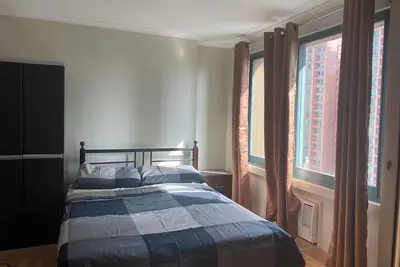 Image de Fully-Furnished Studio Apartment with Parking