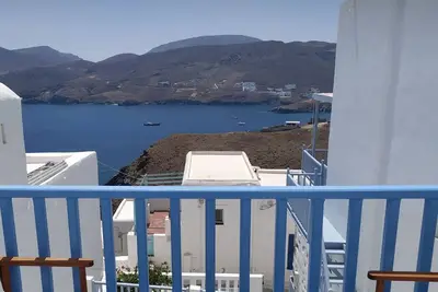 Image de Gouerini Castle is 700 metres from apartment, 600 metres from Pera Gialos Beach
