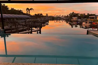 Image de Villa Infinity  - brand new, great water view, pool & spa