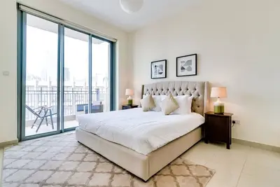 Image de Modern Elegance 2 Bedroom Apartment at Standpoint Tower
