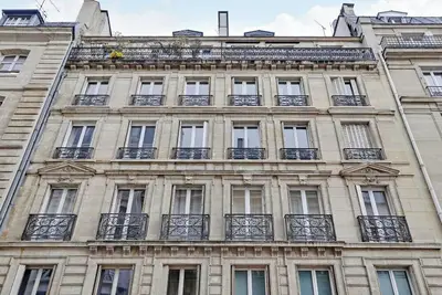 Image de Immerse Yourself In Parisian Culture Next To Saint Sulpice At Rue De Montfaucon