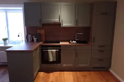 Image de Fantastic first floor apartment with direct garden access into the countryside