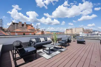 Image de The Rose Garden Apartments - Parking - 701