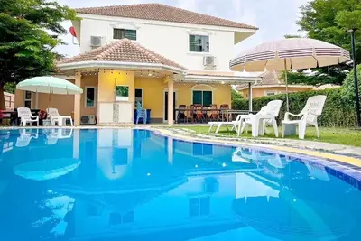 Image de Thyme Pool Villa - 7 bedroom, Central City, Spacious