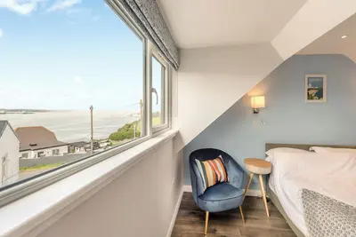 Image de 3 chambres à coucher à Milford Haven