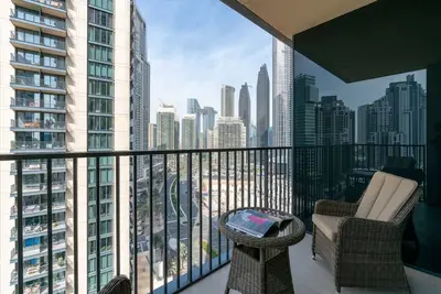 Image de Luxury 2br Downtown | Private Balcony Steam Room