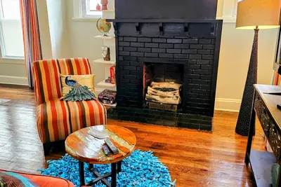 Image de Charm in Larchmere! near Cleveland Clinic, Cwru, Univ Hosp, Downtown, w/Porch!