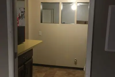 Image de Great location, amazing views, backyard totally fenced in with total privacy.