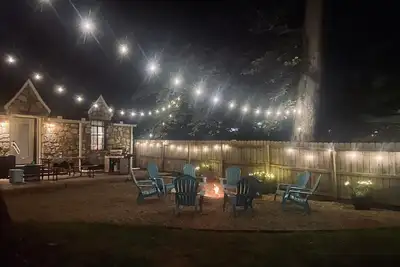 Image de Direct Atv street approved access- no loading/unloading, game room, & a hot tub!