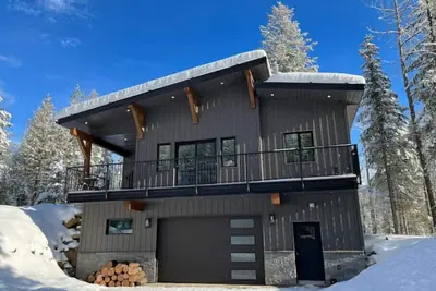 Image de Mt Fernie Guesthouse - New 2br Modern Mountain Suite\n
