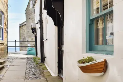 Image de 3 bedroom accommodation in Robin Hoods Bay, near Whitby