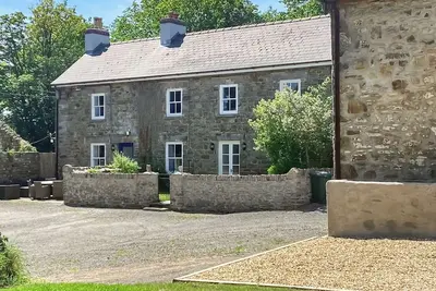 Image de 6 chambres à coucher à Pelcomb, near Newgale
