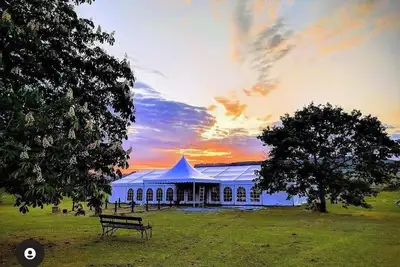 Image de Enchanting Elegance on 6 Acres: Riverview Manor Wedding Venue