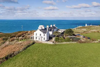 Image de 4 chambres à coucher à Penzance