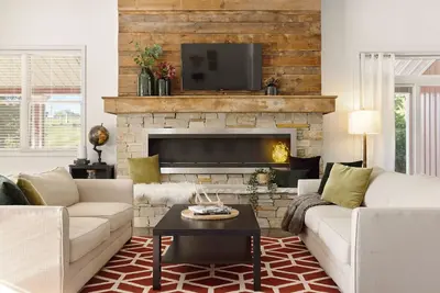 Image de Cozy and Modern Augusta Hideaway Near Wineries and Katy Trail