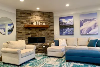 Image de Luxury townhome in the White Mtns. Convenient to hiking and area activities!
