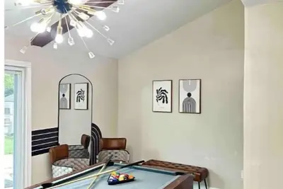 Image de Football Fantasy Slps 6 with 3bds & 2. 5bth near AnnArbor, FoRdFiELd, B'Ham, Det