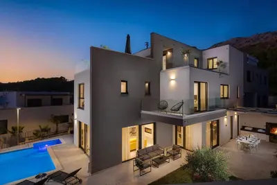 Image de Belle maison de 5 chambres à Podstrana