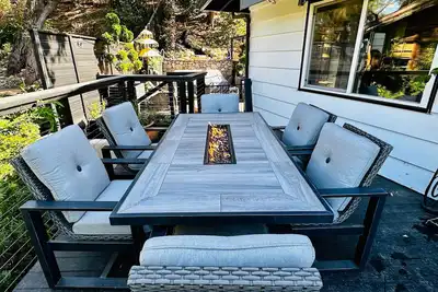 Image de Mountaintop Oasis Waterfall House with Hot Tub and Epic Sunset Views!