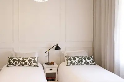 Image de Hazel House is ideally located in a quiet neighbourhood with open fire place