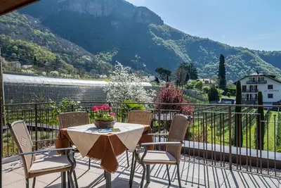 Image de Appartement de vacances \"Haus Rosengarten D\" avec vue sur la montagne, terrasse privée et Wi-Fi